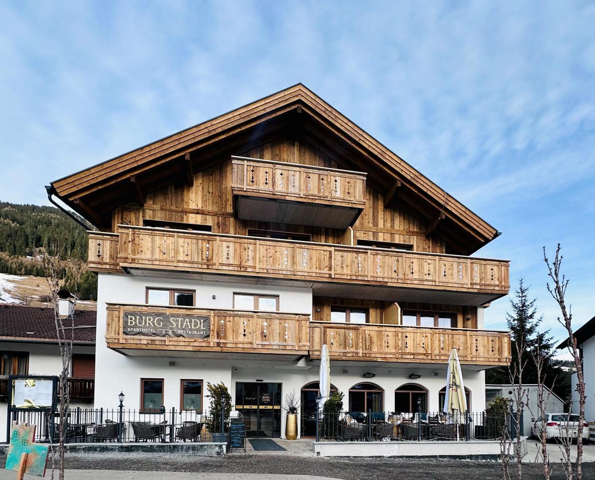 Burgstadl Aparthotel & Restaurant Ladis Exterior foto
